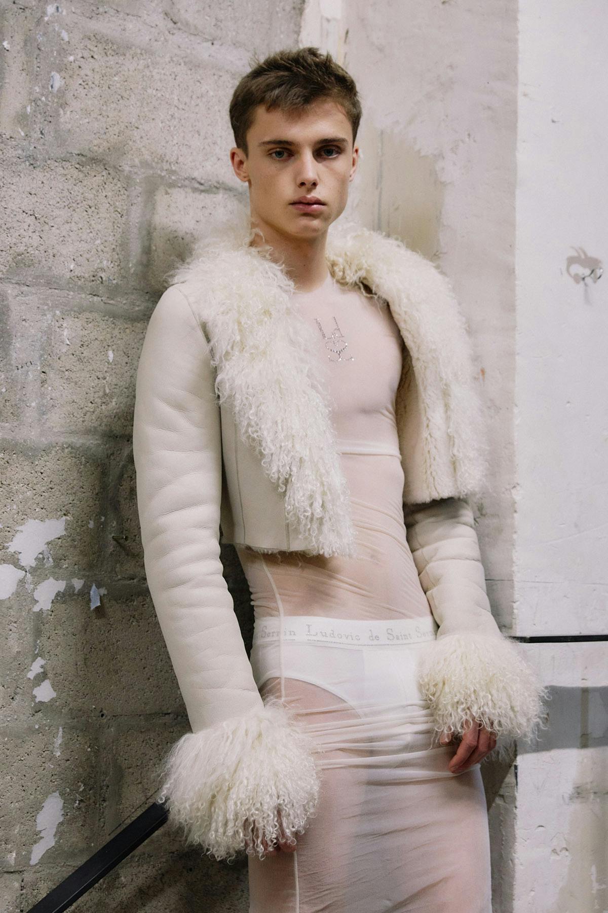 ED_TENT_PARIS_LUDOVIC_DE_SAINT_SERNIN_FW23_JULIEN_TELL_028