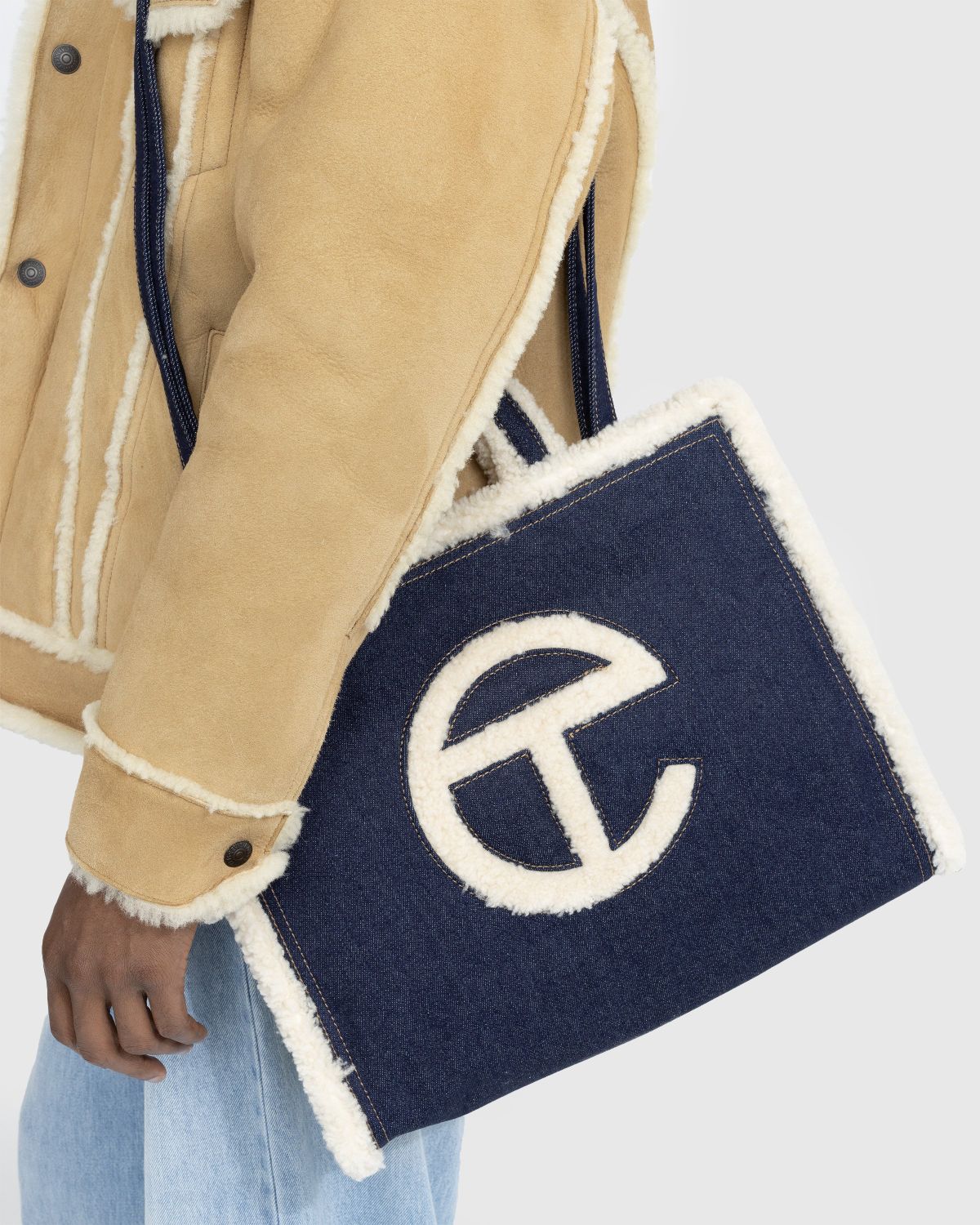 Ugg x Telfar – Denim Medium Shopper Indigo - Bags - Blue - Image 5