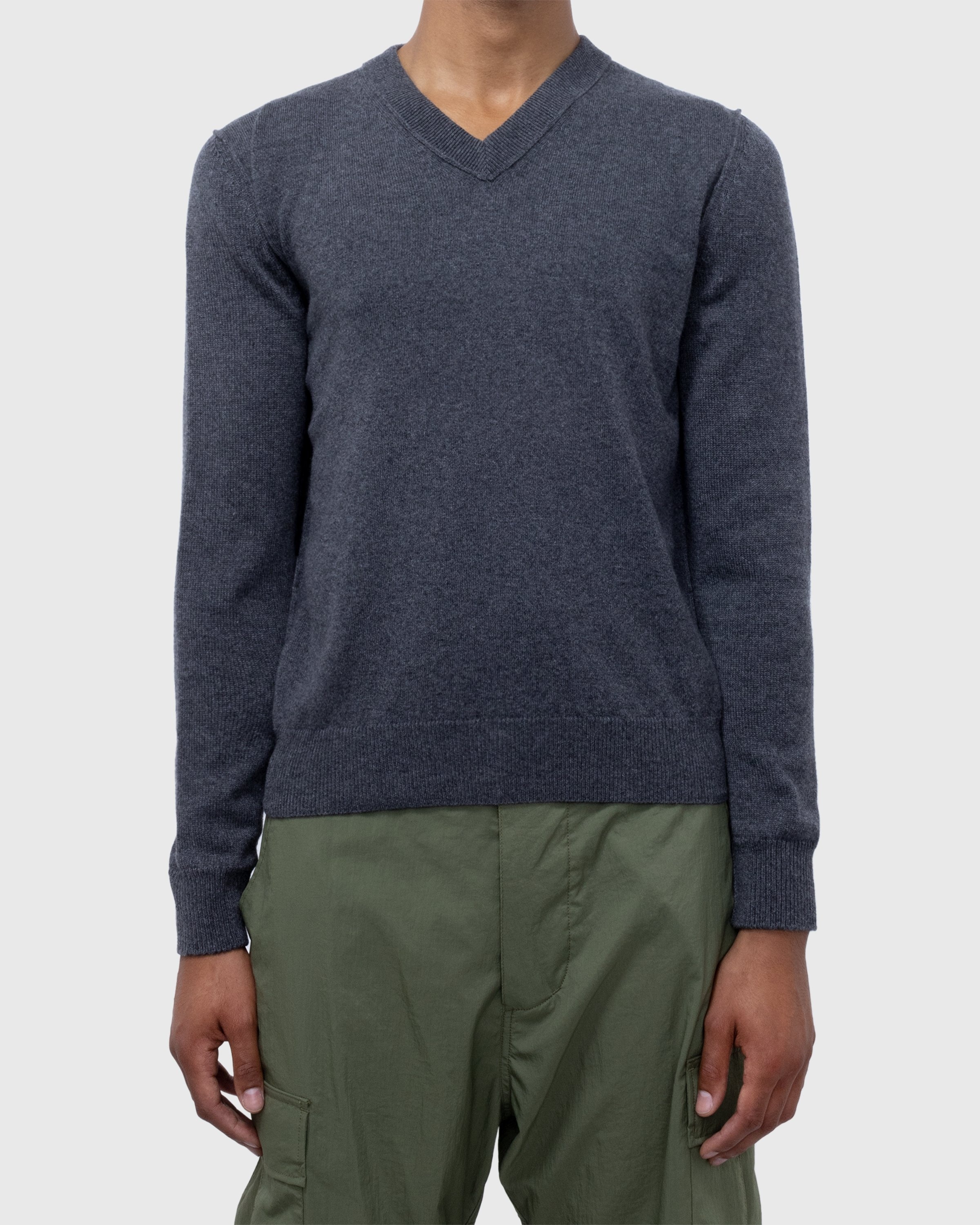 Maison Margiela – Cashmere V-Neck Sweater Grey - Knitwear - Grey - Image 2