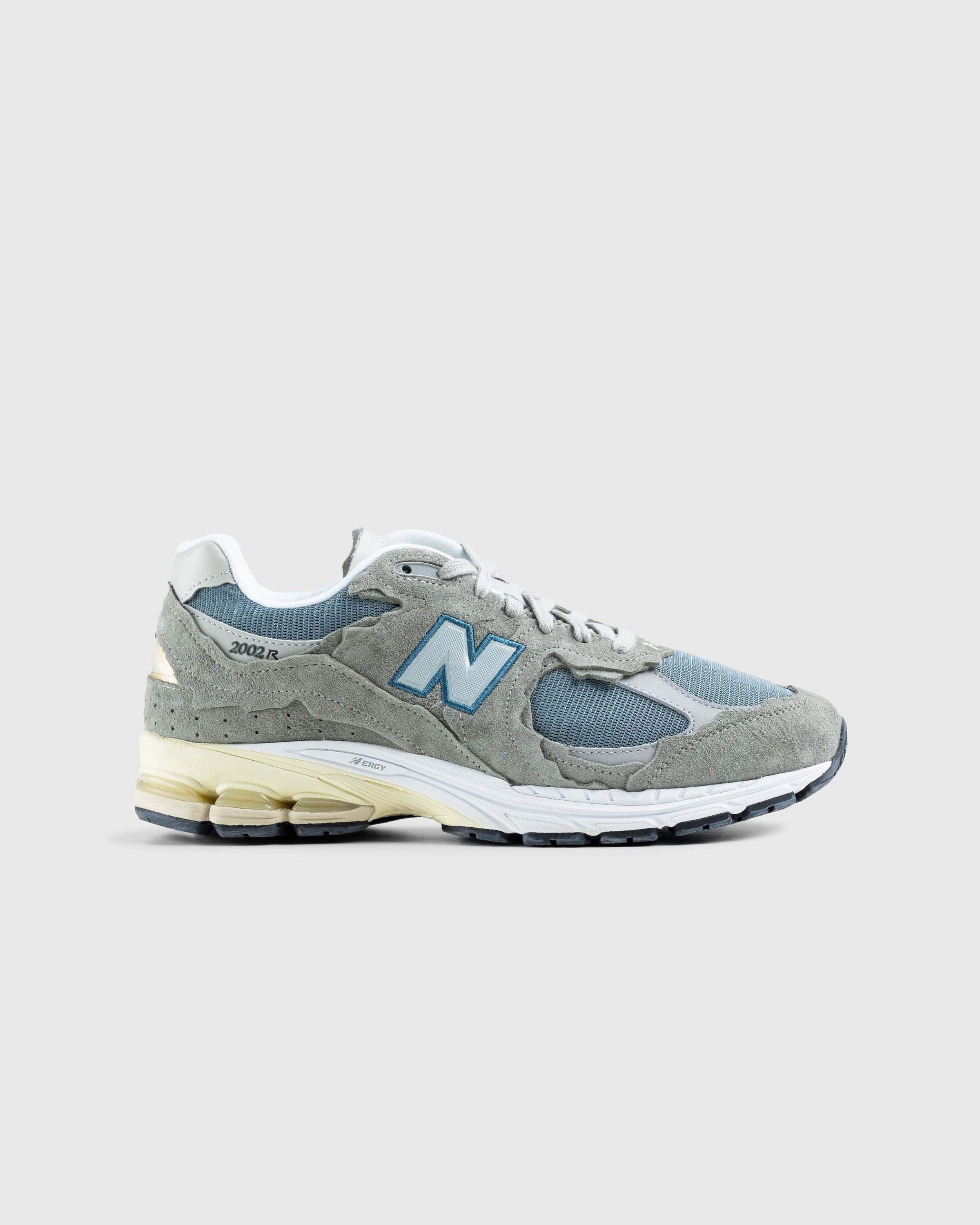 New Balance – M2002RDD Mirage Grey | Highsnobiety Shop