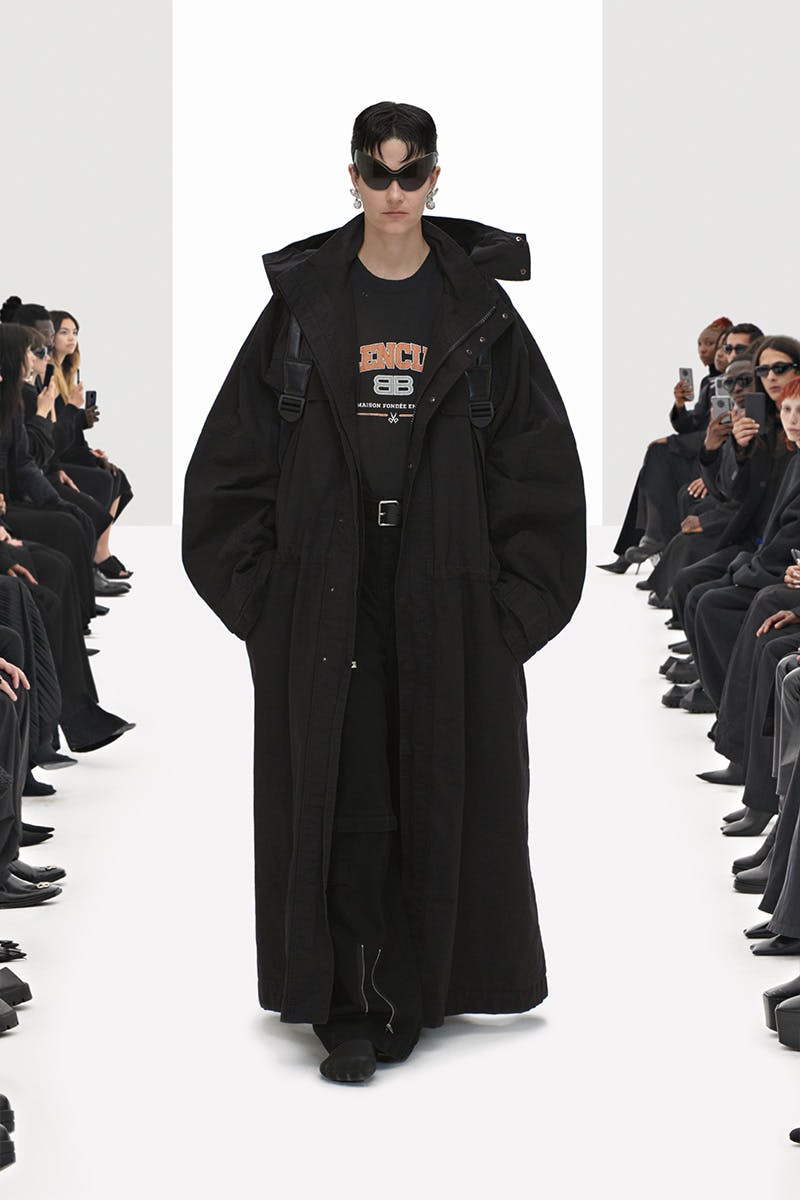 balenciaga-spring-2022-17