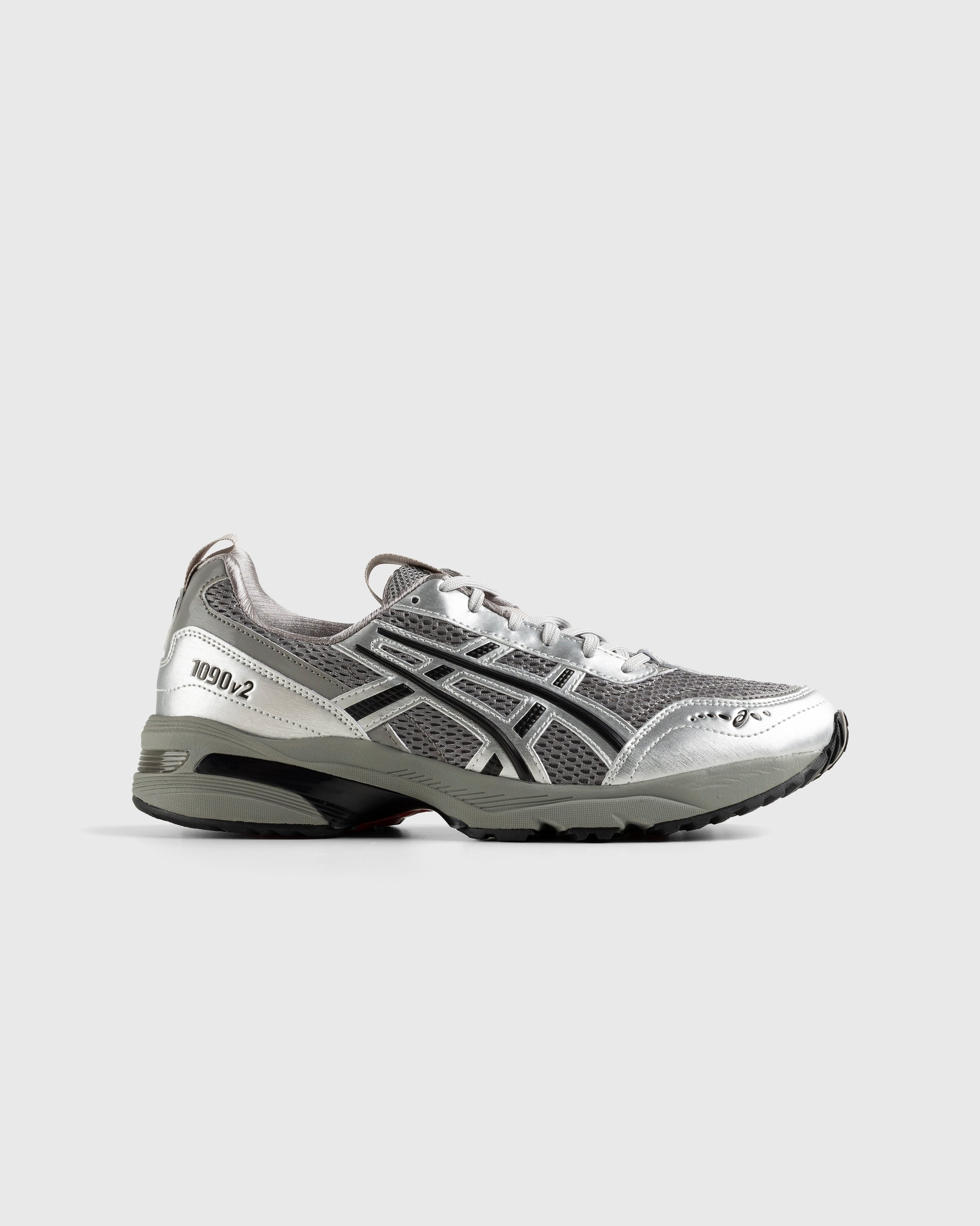 asics – GEL-1090v2 Freja Wewer Edition Silver - Low Top Sneakers - Silver - Image 1