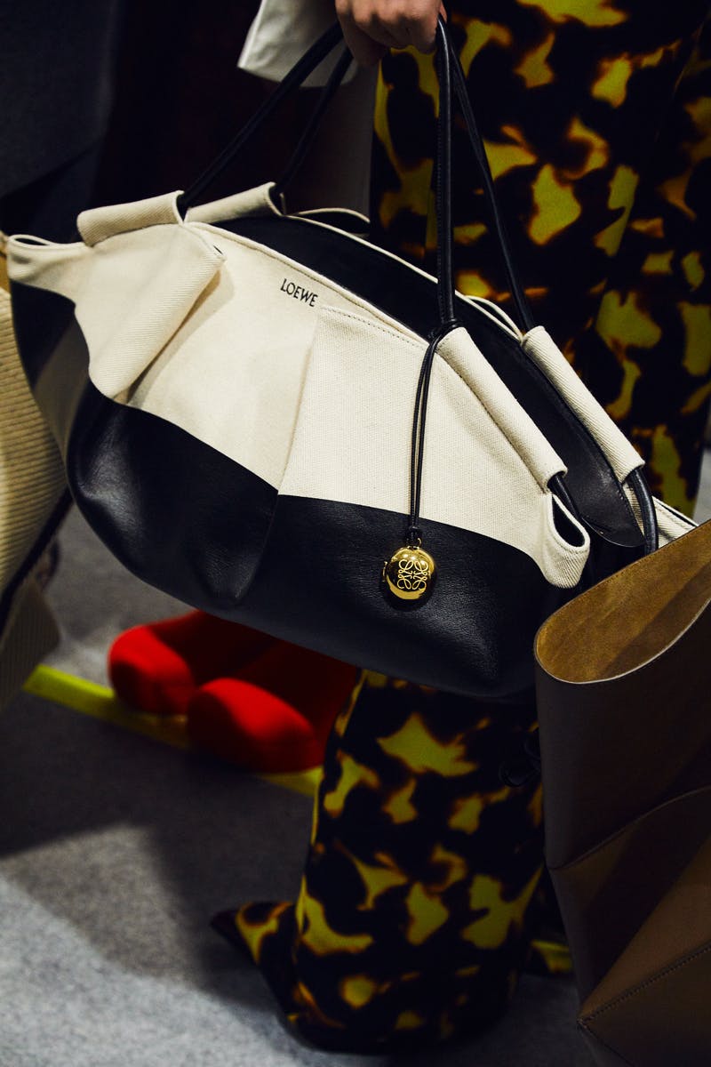 loewe-fall-winter-2023-womens-25