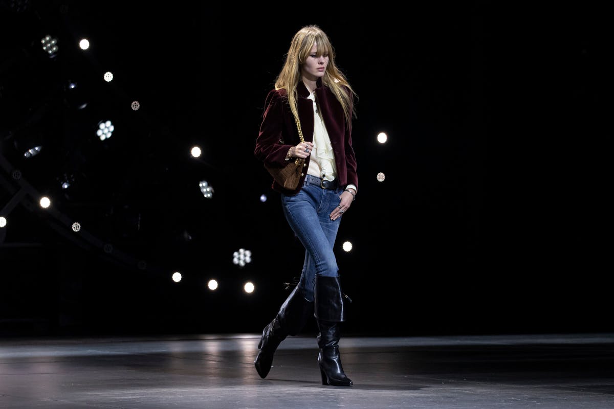celine-winter-2023-show-59