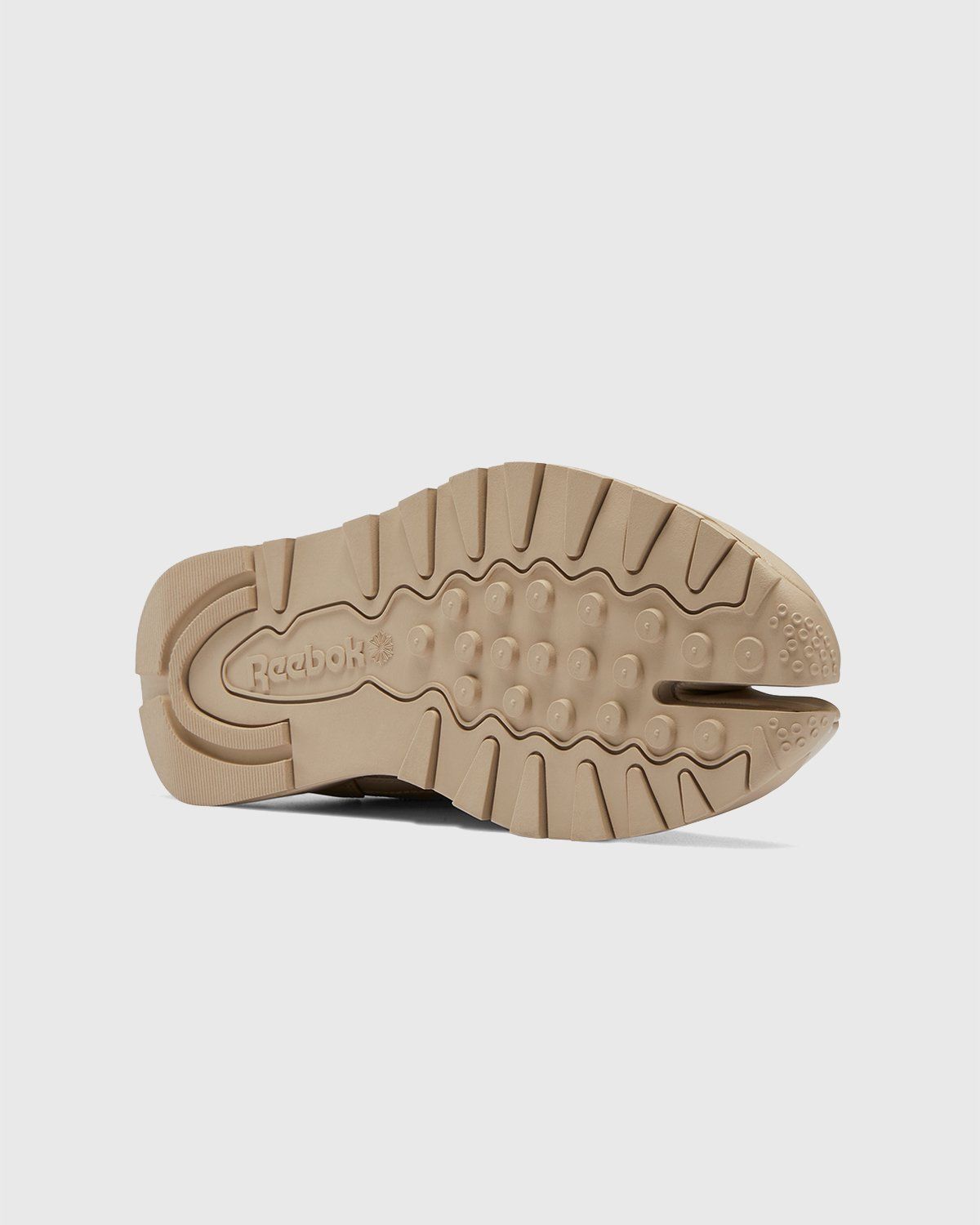 Maison Margiela x Reebok – Classic Leather Tabi Natural - Sneakers - Beige - Image 7