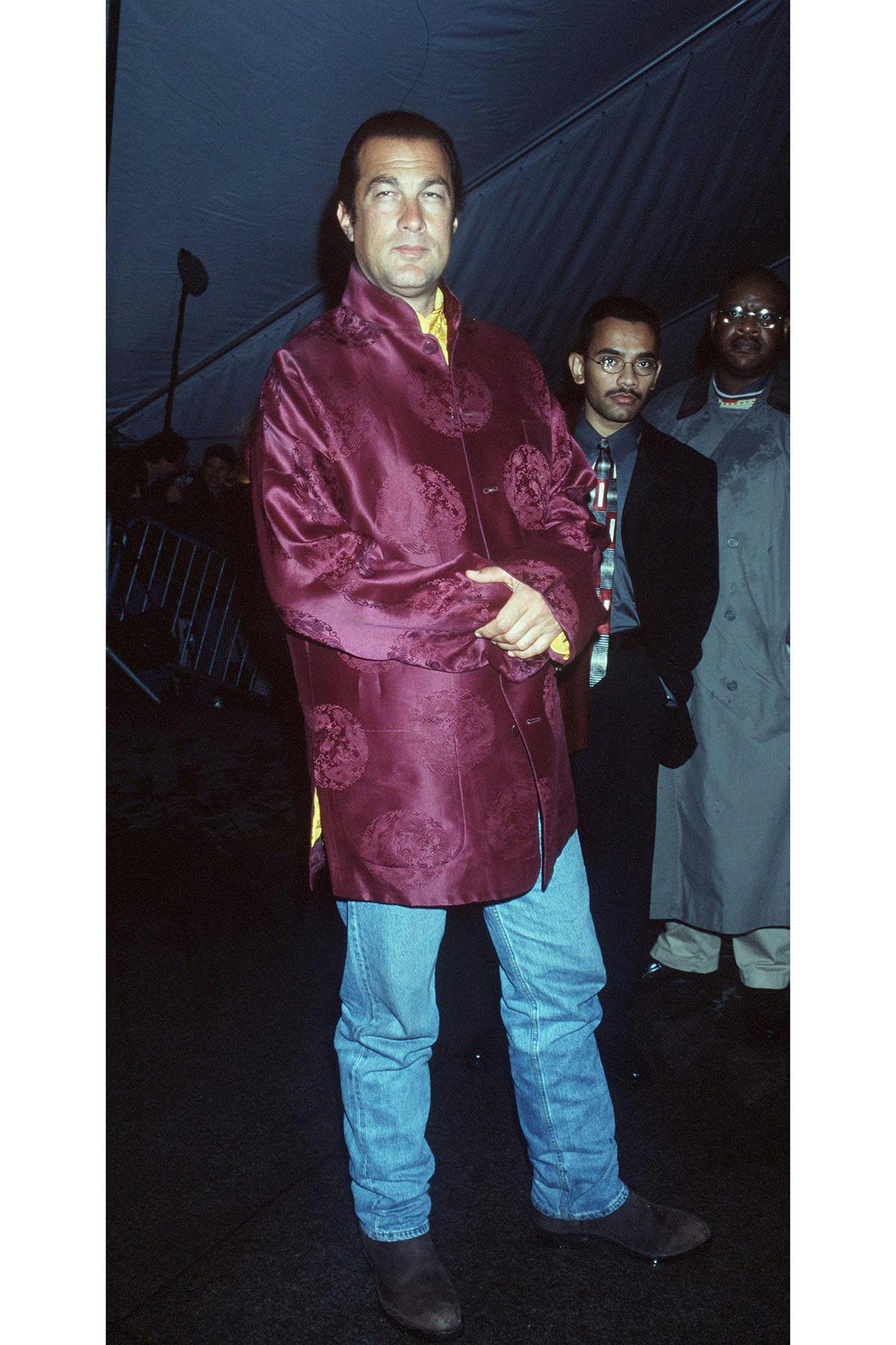 y120699_steven_seagal
