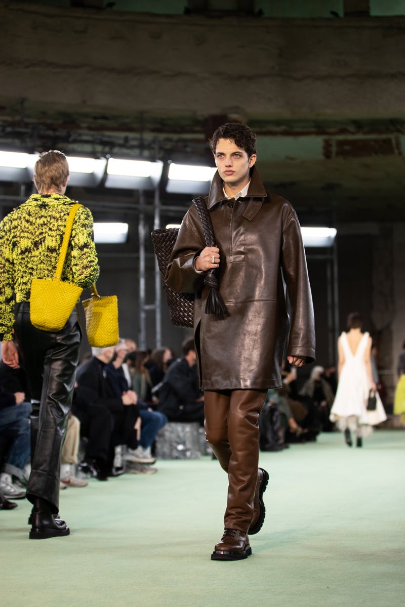 bottega-veneta-fall-winter-2022-collection-runway-show-48