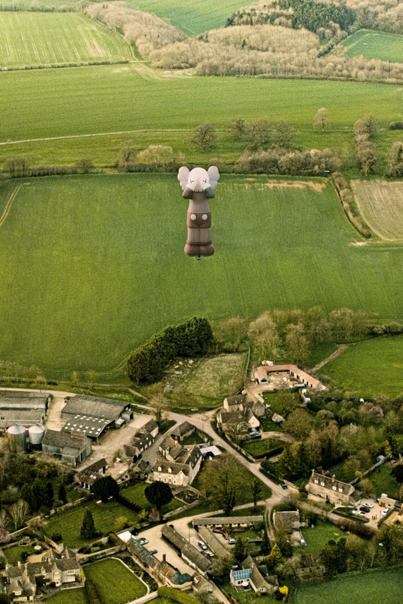 kaws-holiday-bristol-hot-air-balloon-companion (3)