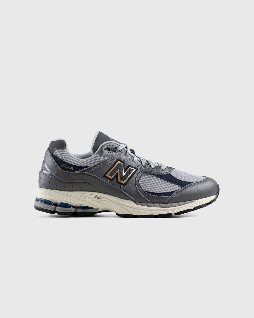 New Balance – M2002RHP Castle Rock - Low Top Sneakers - Grey - Image 1