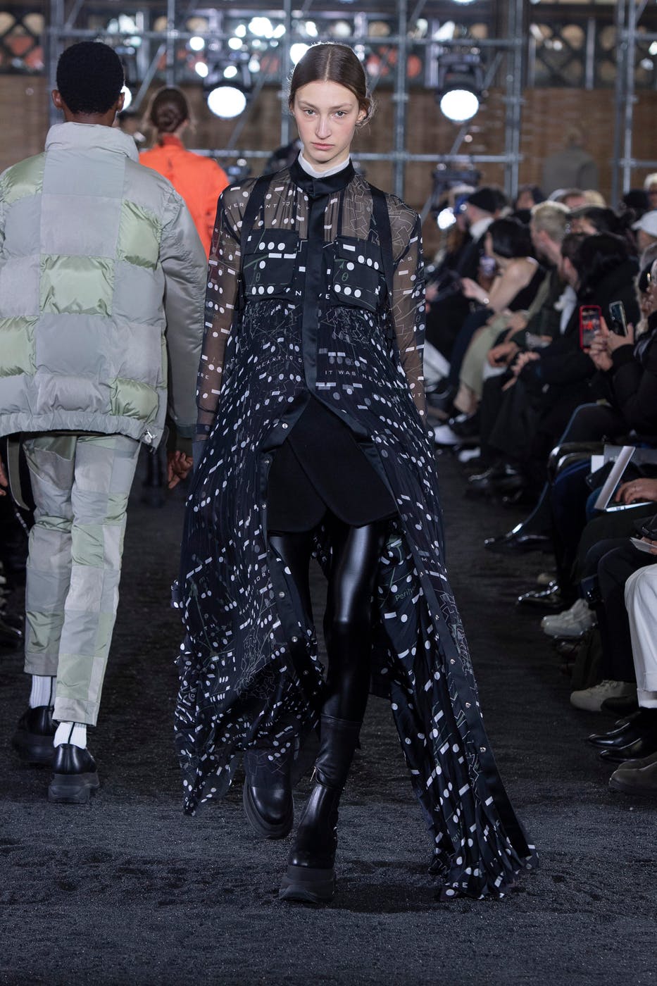 sacai-fw23 (41)