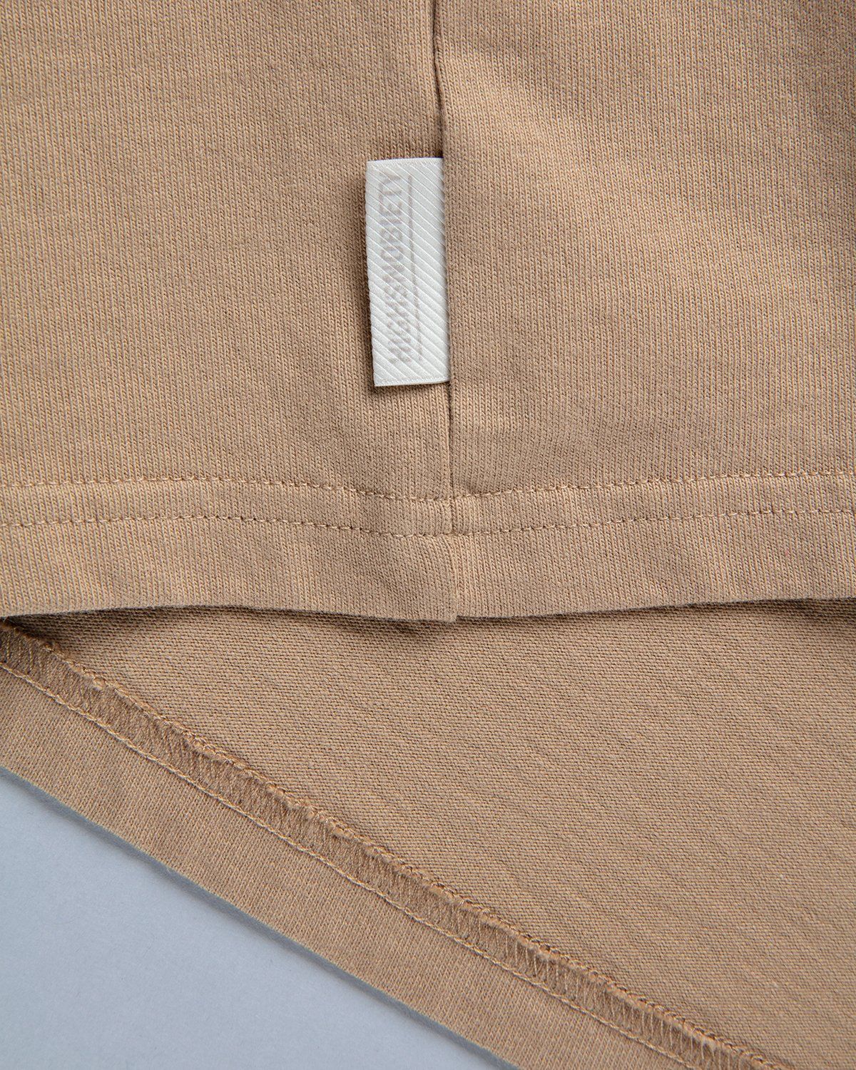 Highsnobiety – T-Shirt Cork - Tops - Beige - Image 4