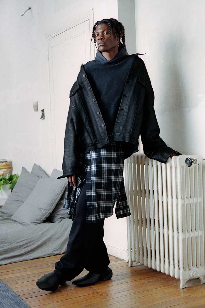 kim-kardashian-balenciaga-campaign-17