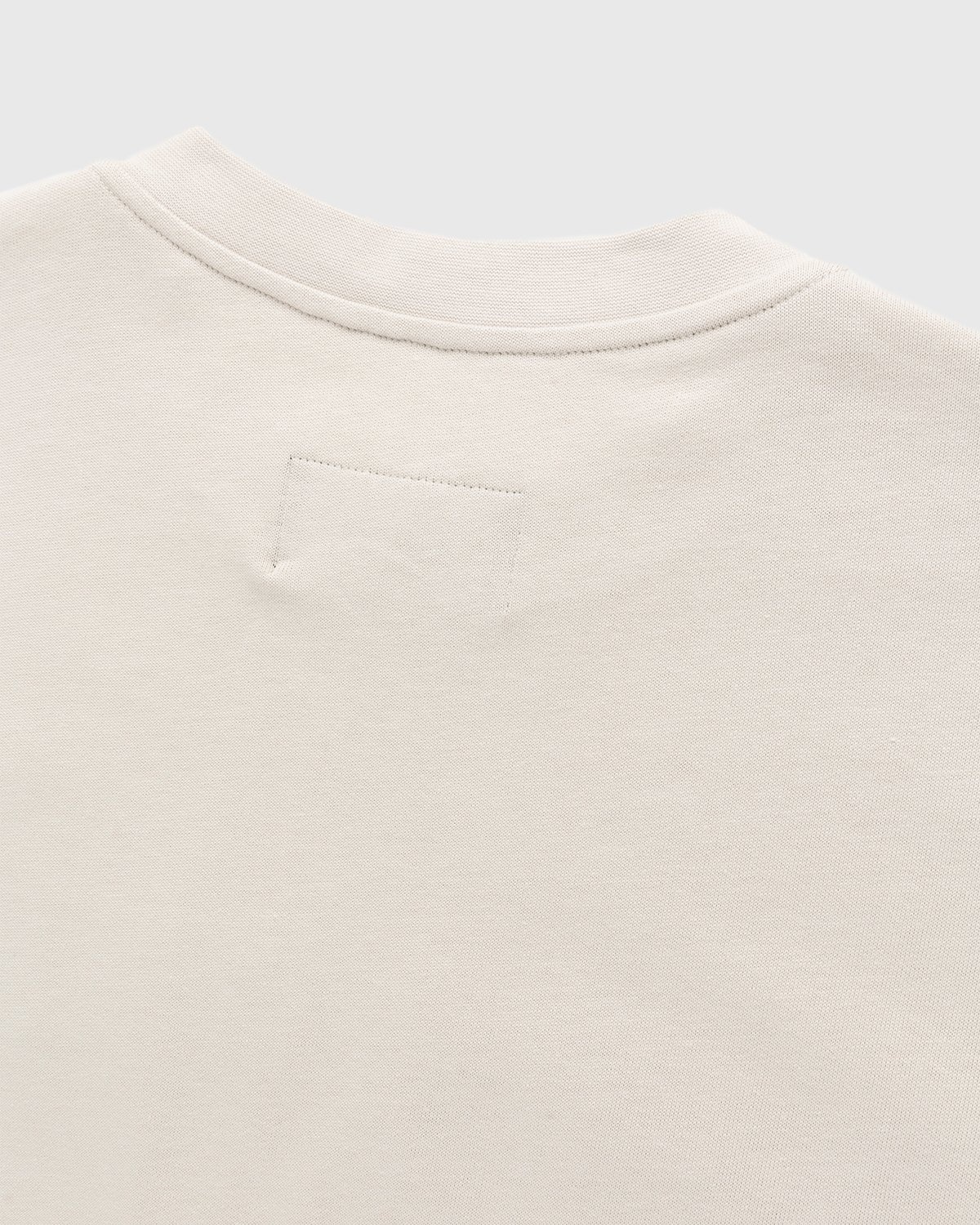 A-Cold-Wall* – Gradient Logo T-Shirt Bone - T-shirts - White - Image 3