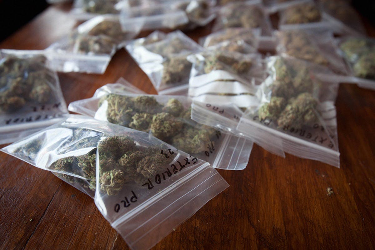 marijuana-health-benefits-eating-001