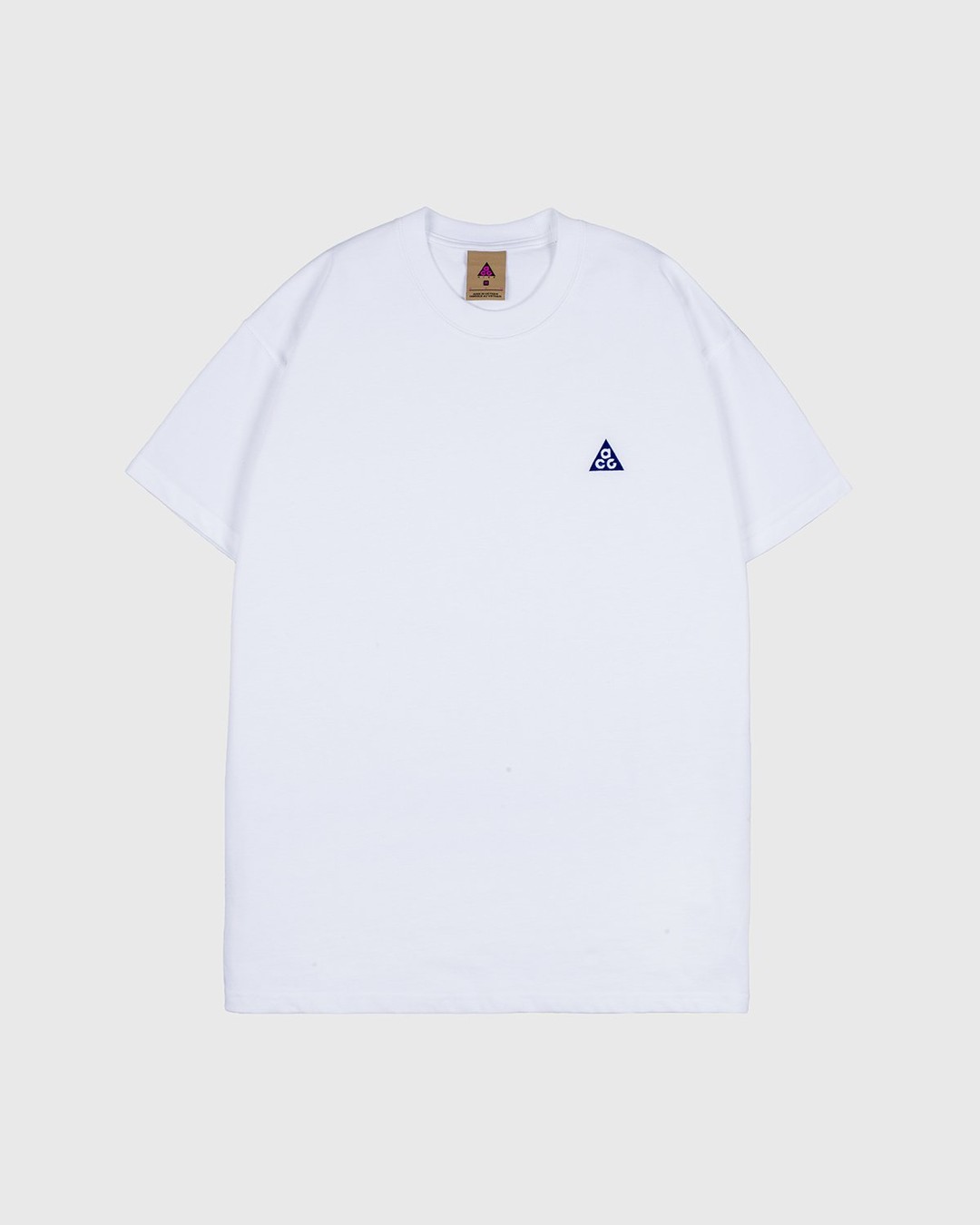 Nike ACG – M NRG ACG SS Embr Tee White - T-shirts - White - Image 1