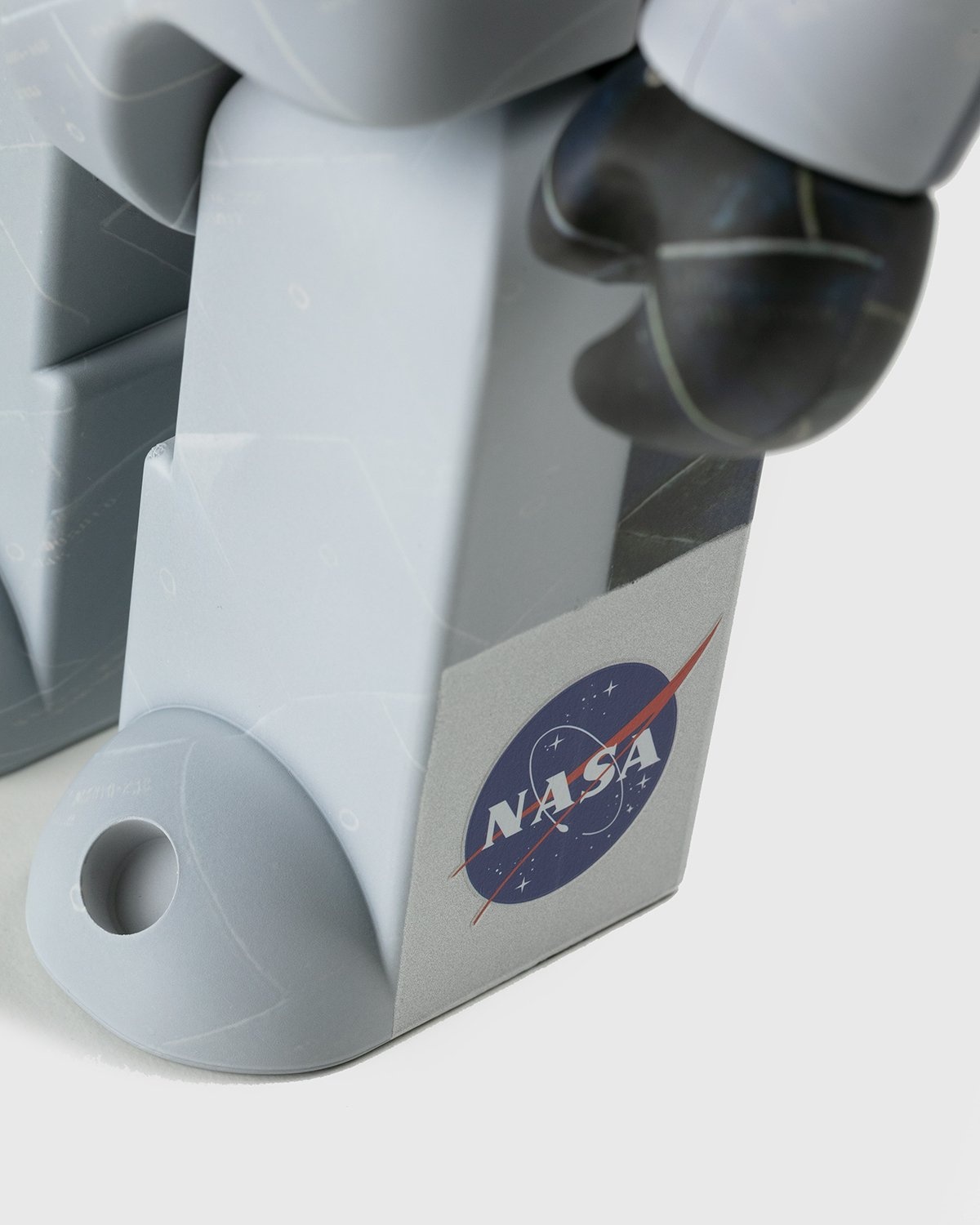 Medicom – Be@rbrick Space Shuttle 1000% Multi - Art & Collectibles - Multi - Image 4