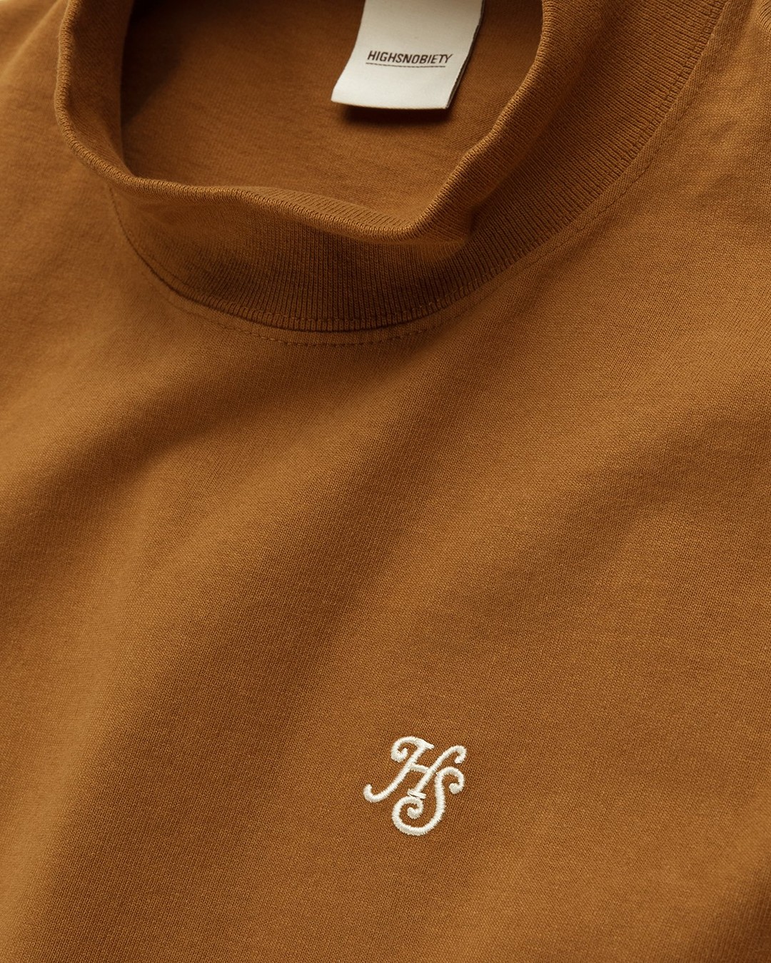 Highsnobiety – Heavy Logo Staples Mock Neck Acorn - Tops - Brown - Image 3