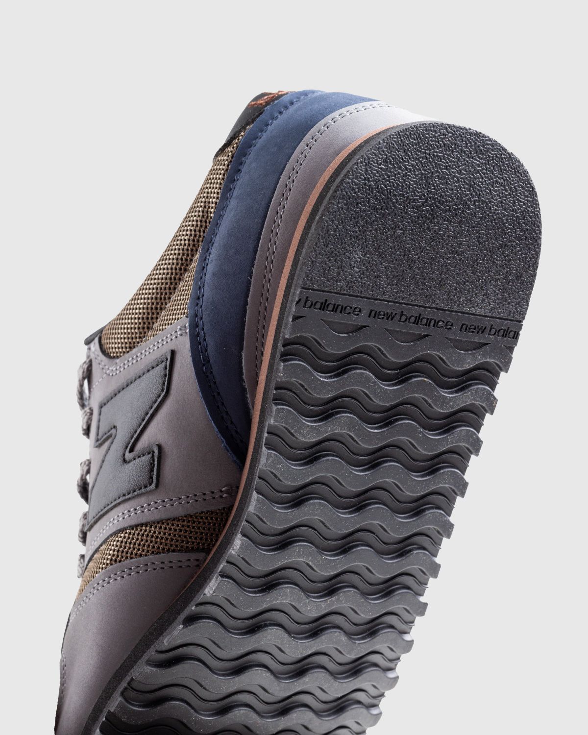 New Balance – M730INV Grey/Navy - Low Top Sneakers - Grey - Image 6