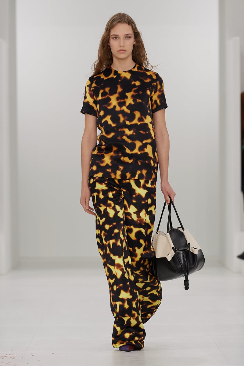 loewe-fall-winter-2023-womens-8
