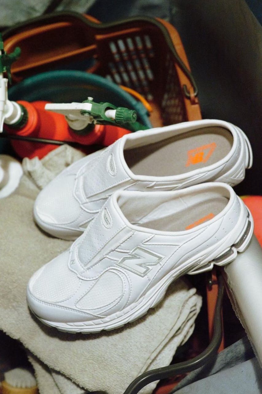 new-balance-beams-mules-003