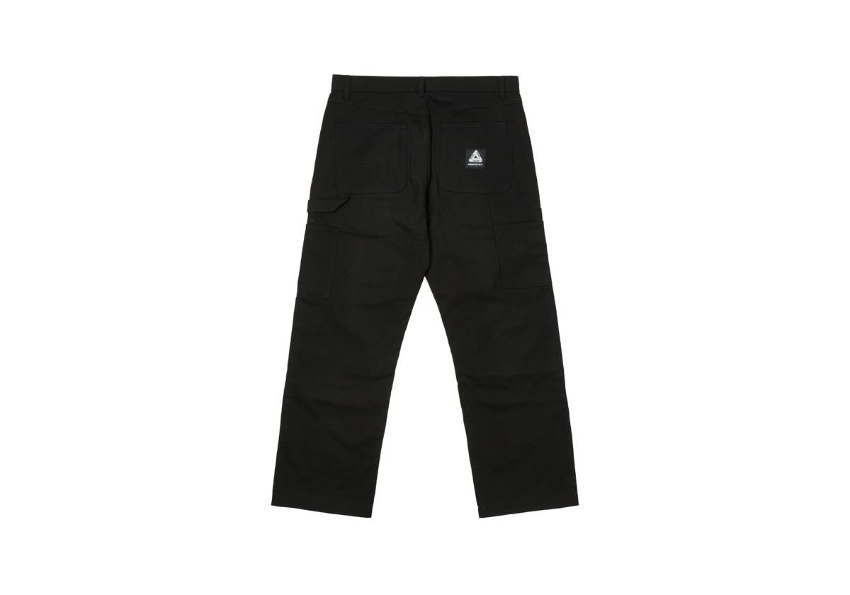 palace-skateboards-mercedes-amg-ss22-collab-cars (25)
