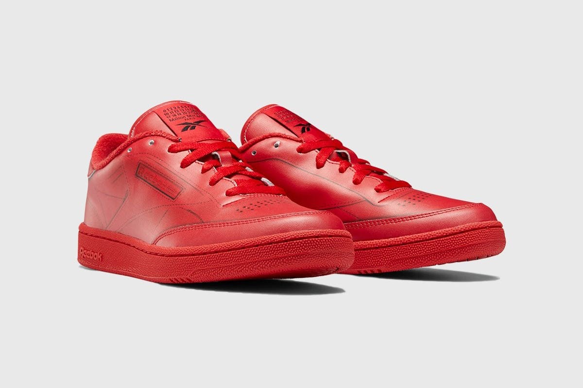 maison-margiela-reebok-classic-leather-tabi-red-grey-release-date-price-010