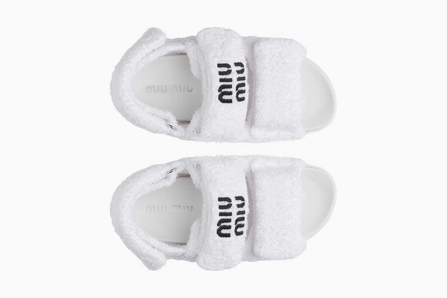 chanel-dad-sandals-2022-trend-6