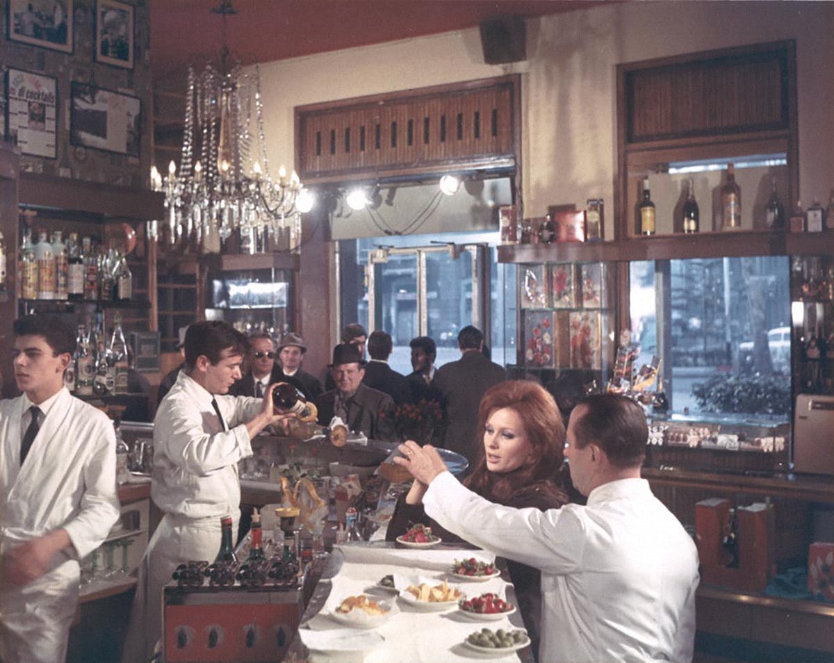 bar-basso-is-lit-02