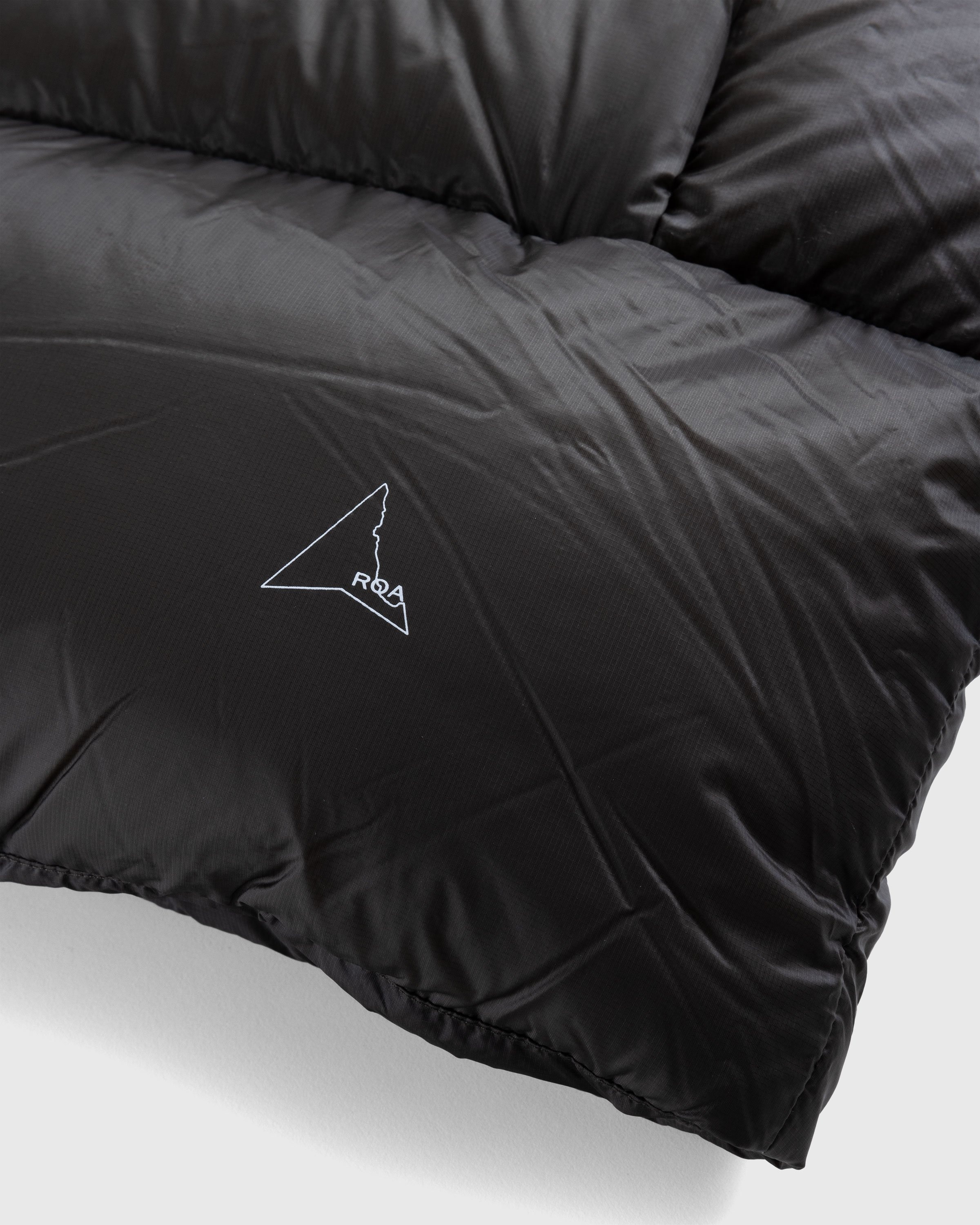 ROA – Heavy Down Jacket Olive - Outerwear - Green - Image 7