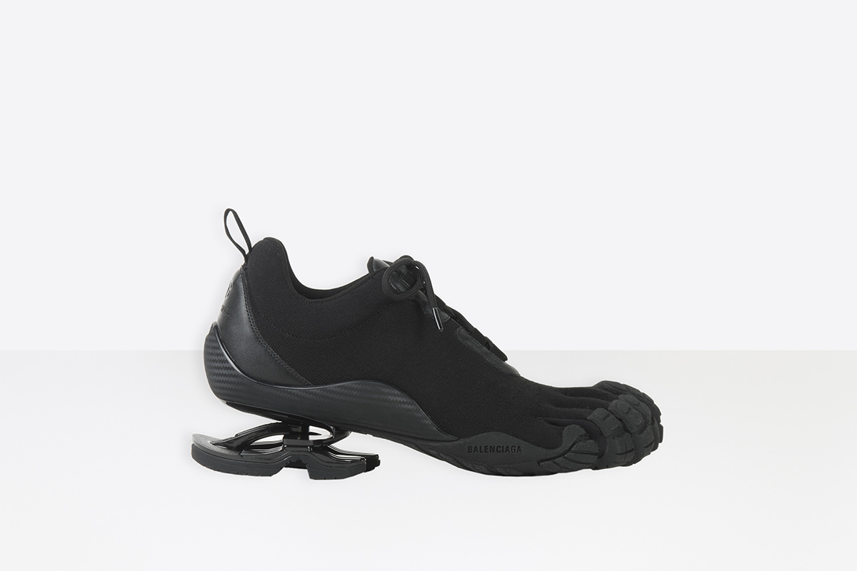 balenciagas-5-toed-vibram-sneaker-release-date-price-1-03