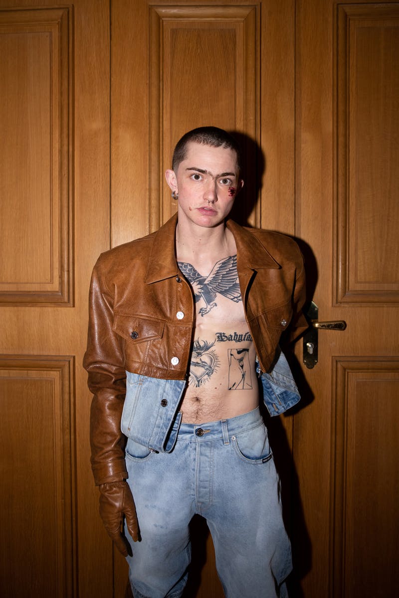 vtmnts-fw22-runway-show-collection-29
