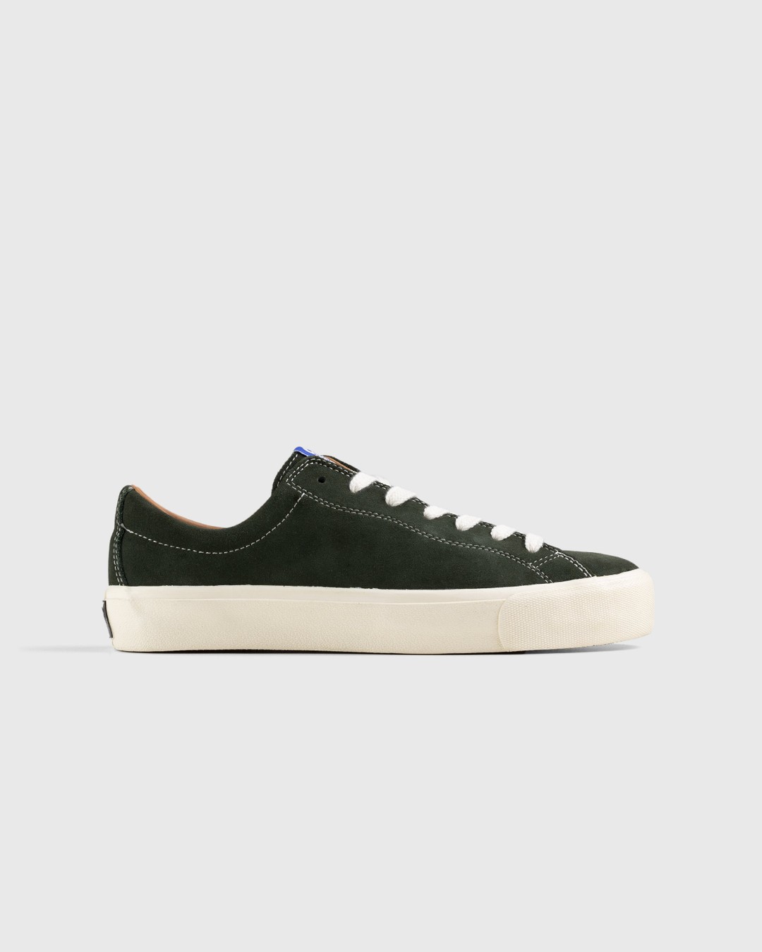 Last Resort AB – VM003 Suede Lo Olive/ White - Sneakers - Green - Image 1