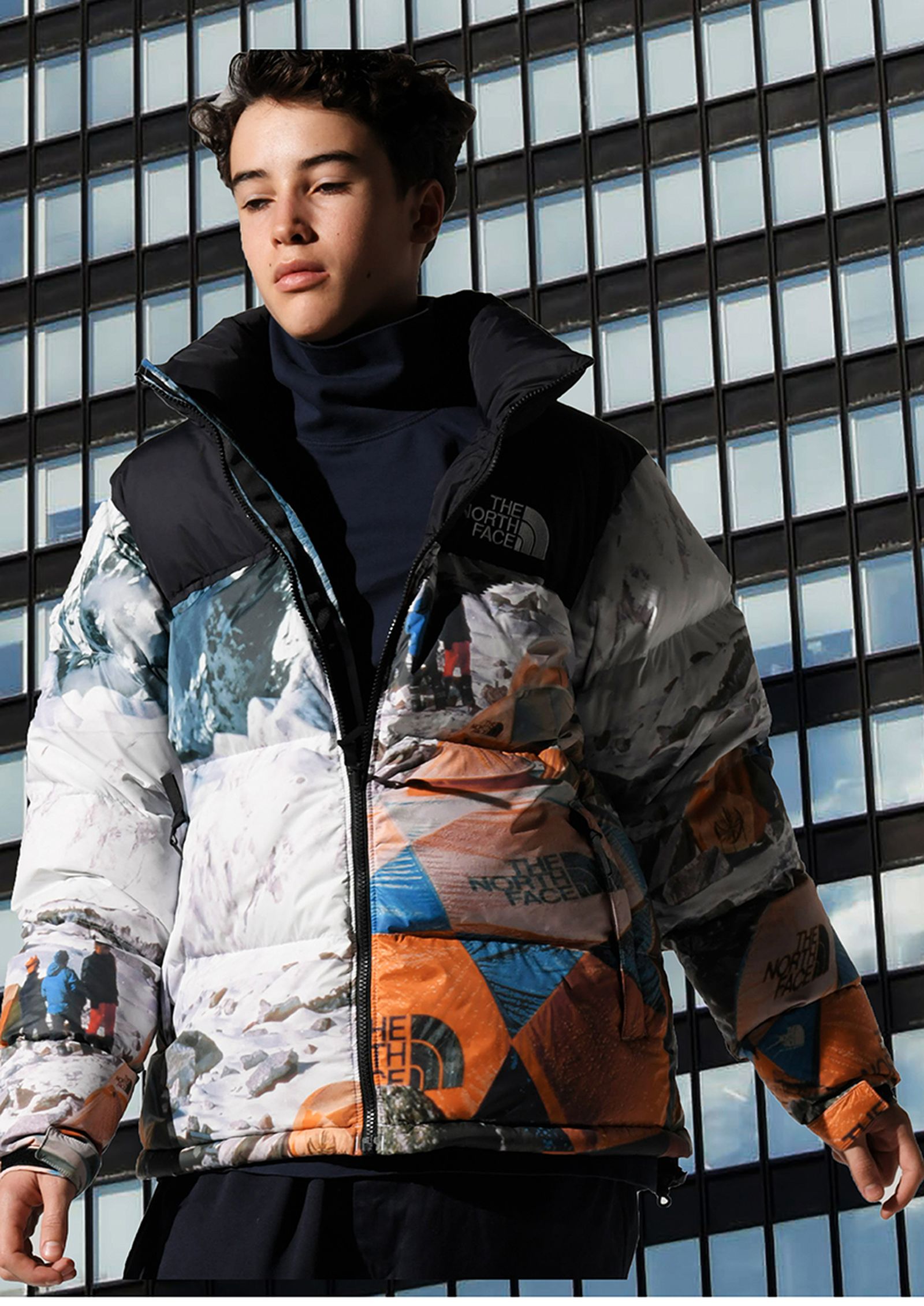INVINCIBLE THE NORTH FACE マウンテンライトジャケット