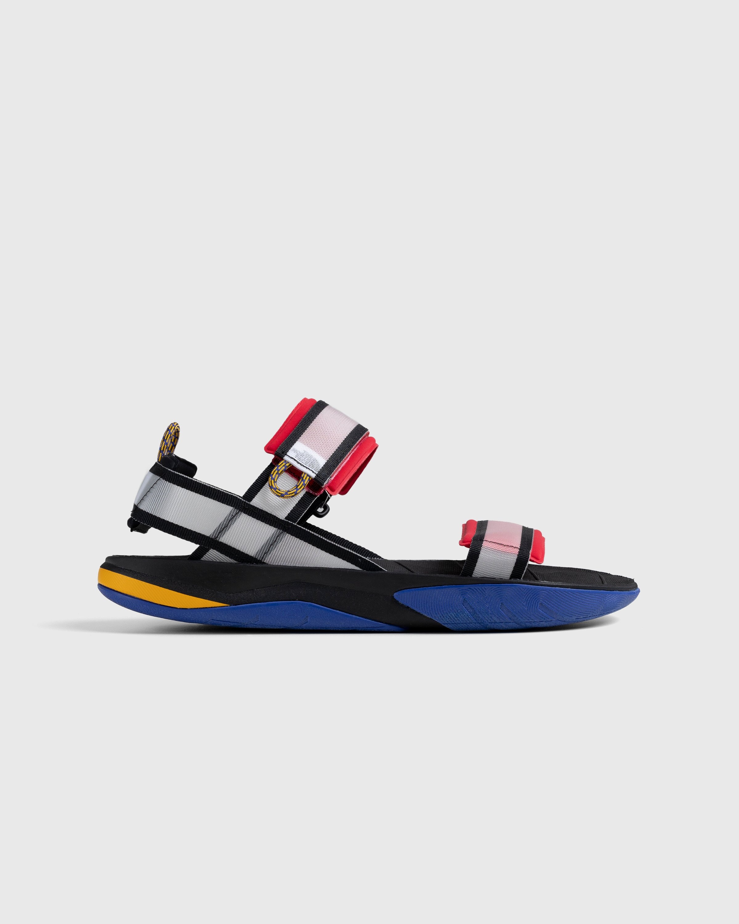 North Face – Skeena Sandal TNF Red/TNF Black | Highsnobiety Shop