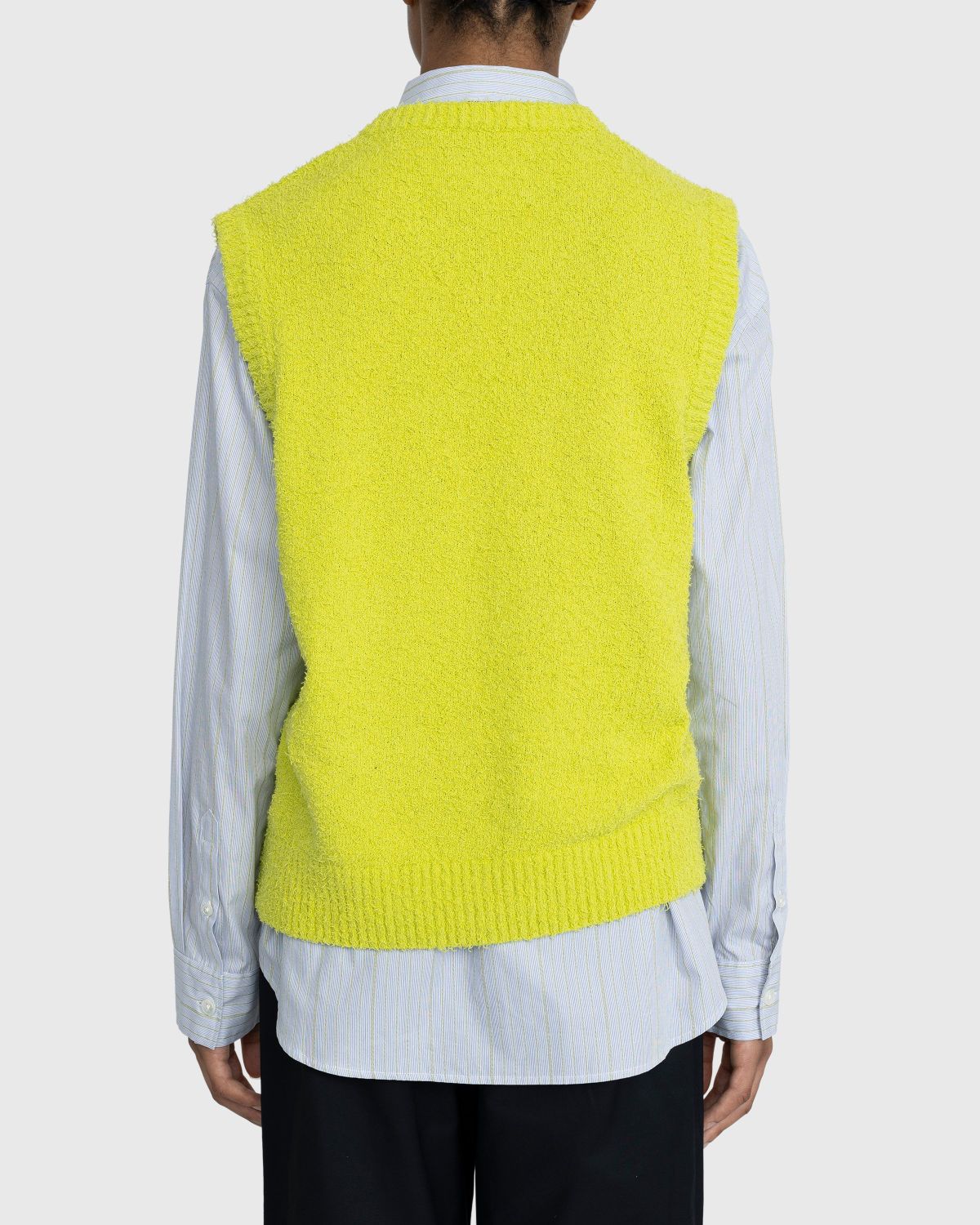 Highsnobiety – V-Neck Sweater Vest Yellow - Knitwear - Yellow - Image 3