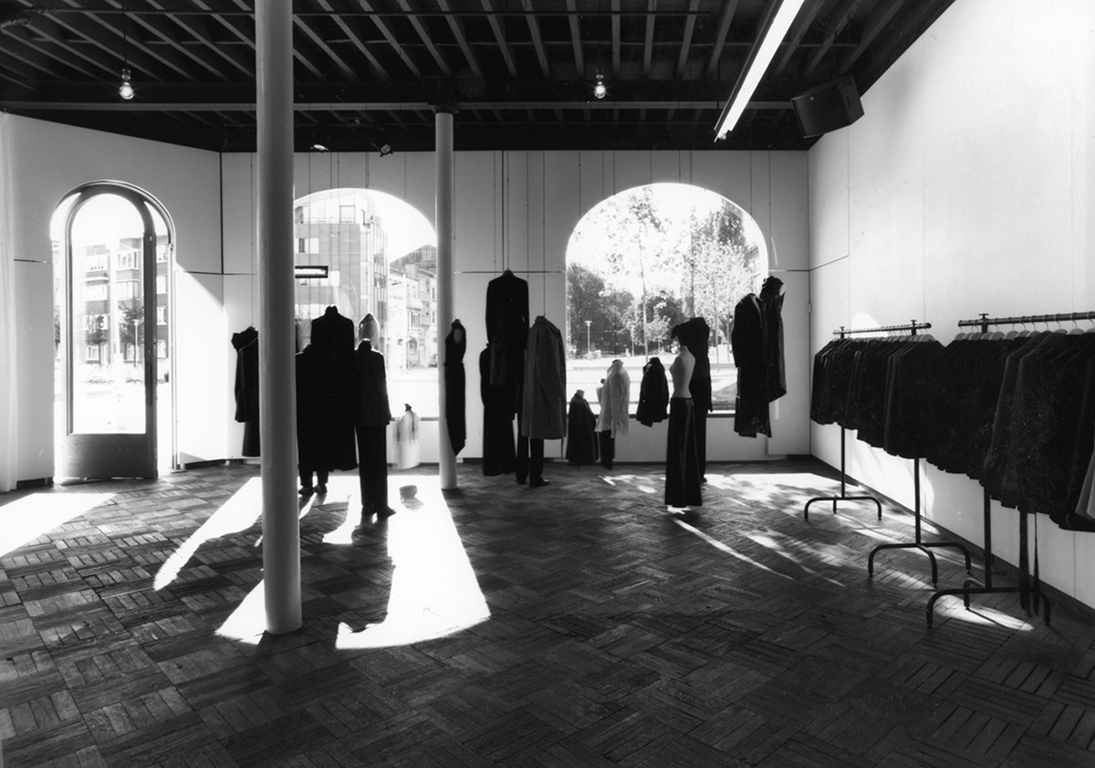 game-changers-best-store-interiors-changed-fashion-ann-demeulemeester-00