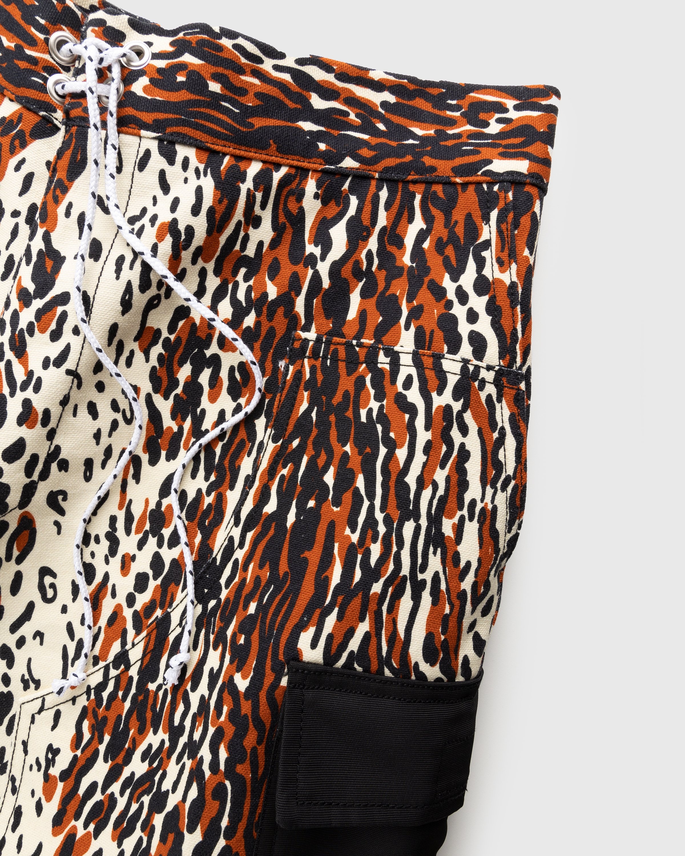 Phipps – Action Shorts Printed Canvas Leopard - Shorts - Brown - Image 4
