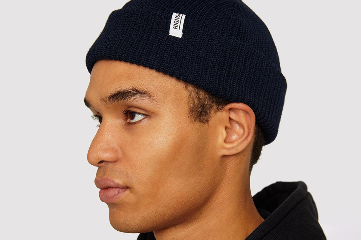 winter-accessories-on-sale-main