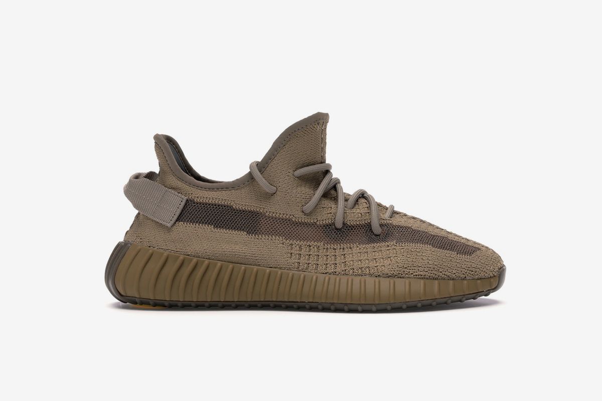 Region exclusive yeezy online