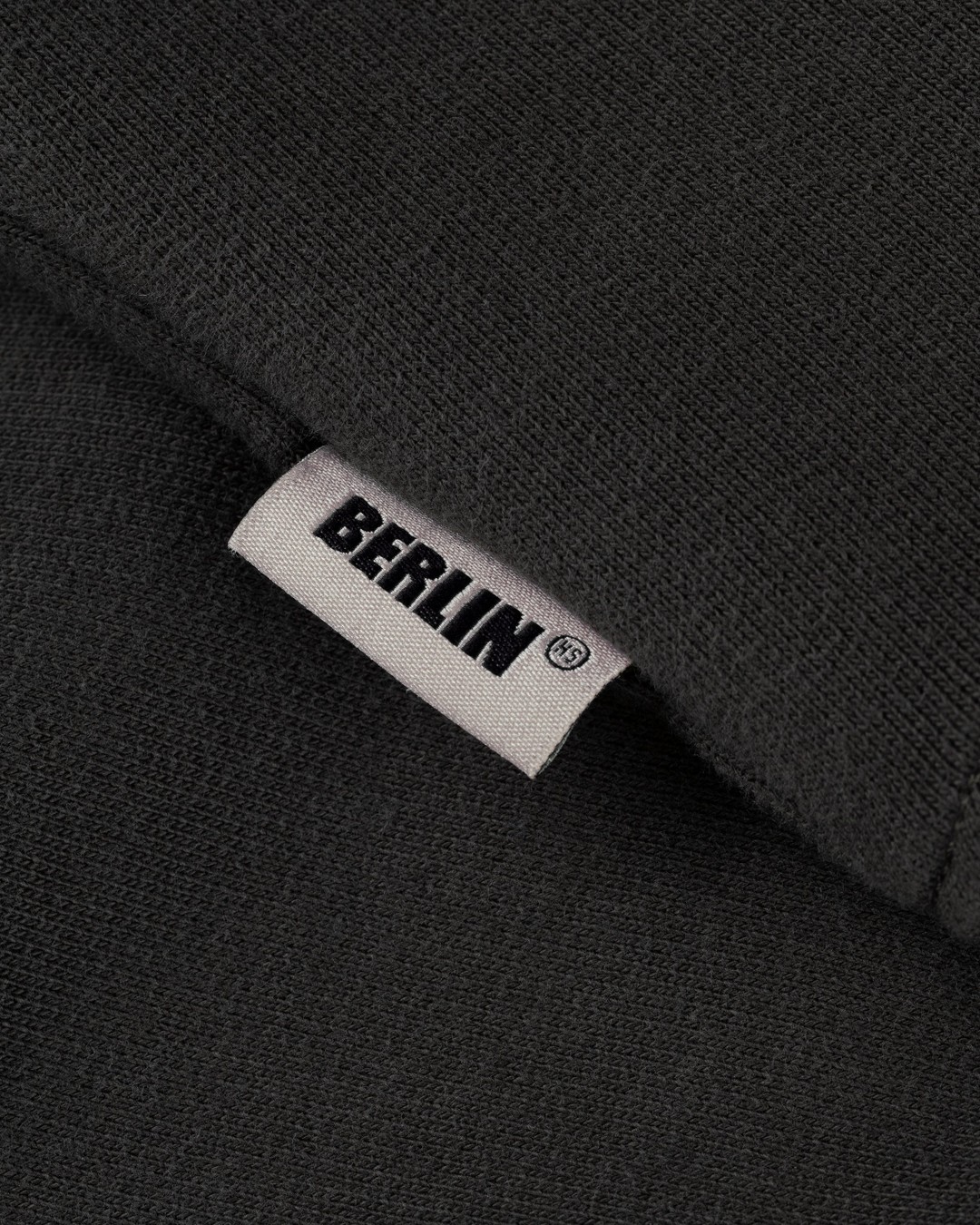 Neue Nationalgalerie x Highsnobiety – BERLIN, BERLIN 3 Artwork Hoodie Black - Sweats - Black - Image 7