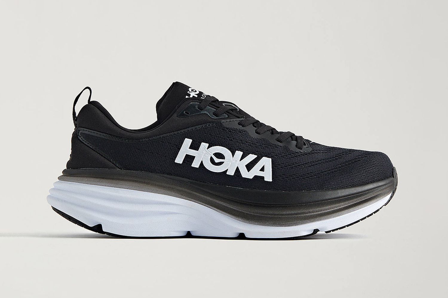 How to Buy Comfortable Sneakers for Wide Feet