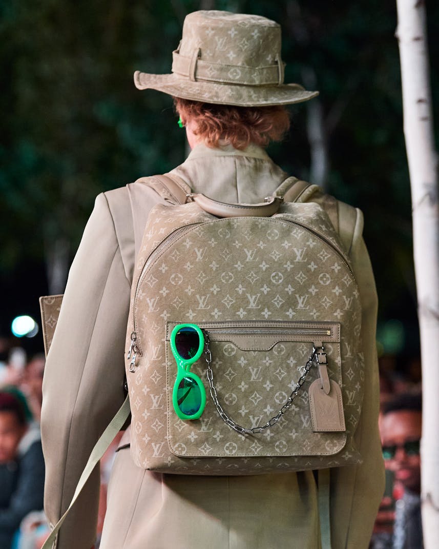 virgil-abloh-louis-vuitton-ss22-collection-details-nike (10)