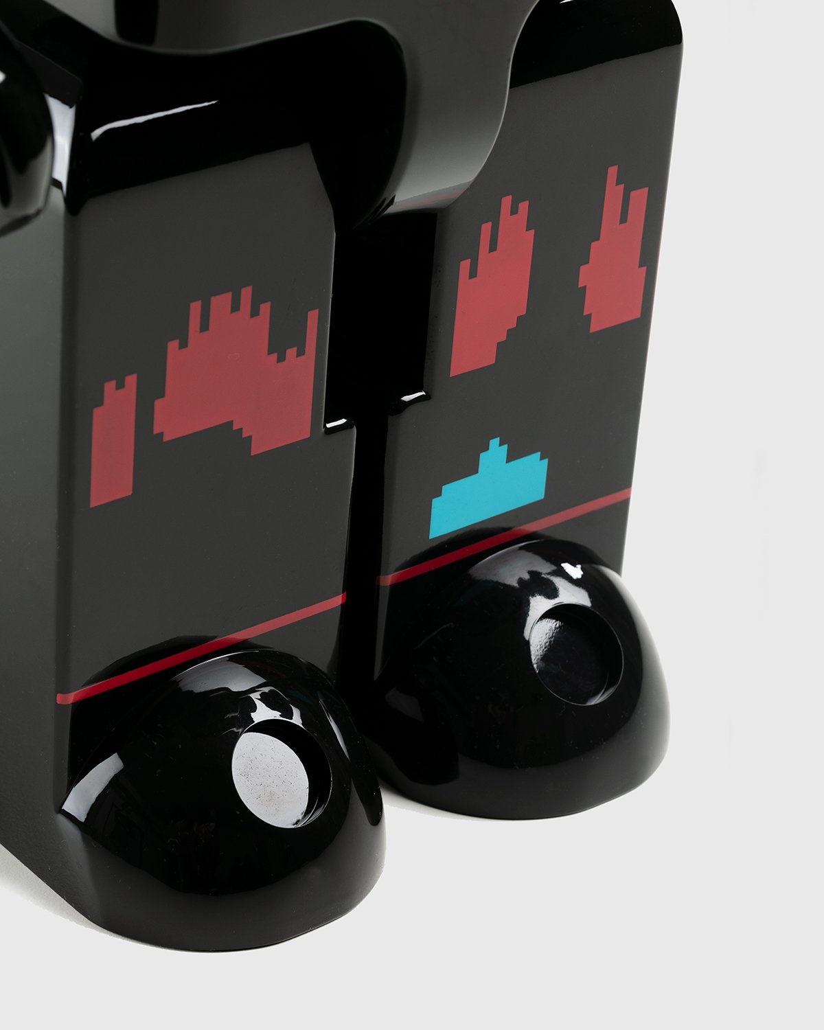 Medicom – Be@rbrick Space Invaders 1000% Black - Toys - Black - Image 5