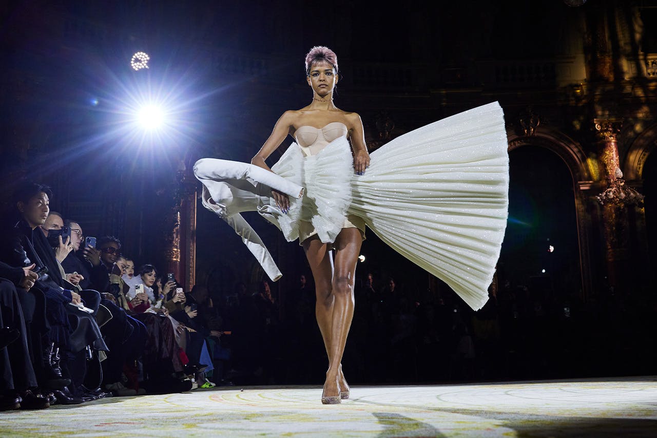 viktor-rolf-pfw-002