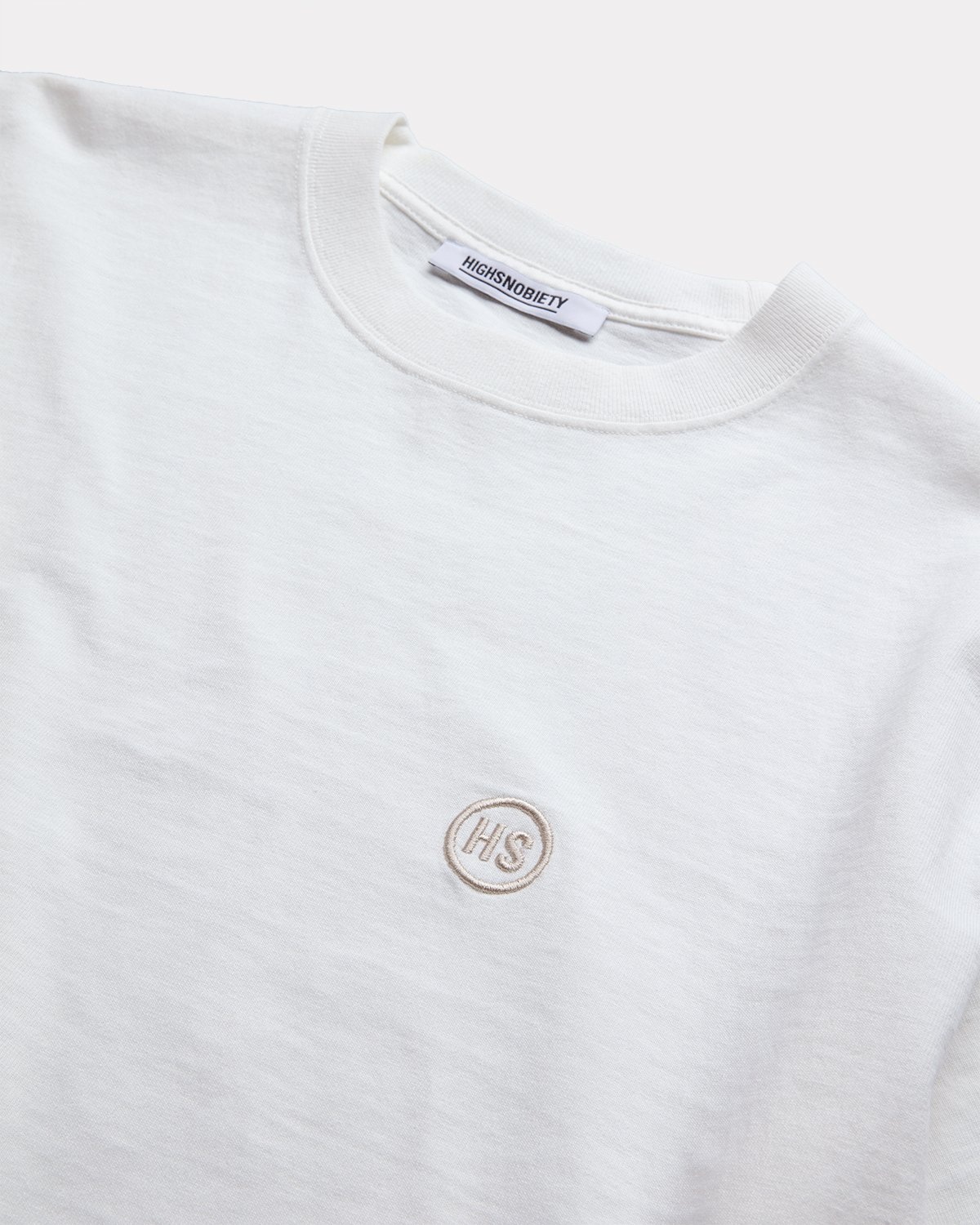 Highsnobiety – T-Shirt Off White - Tops - Beige - Image 3