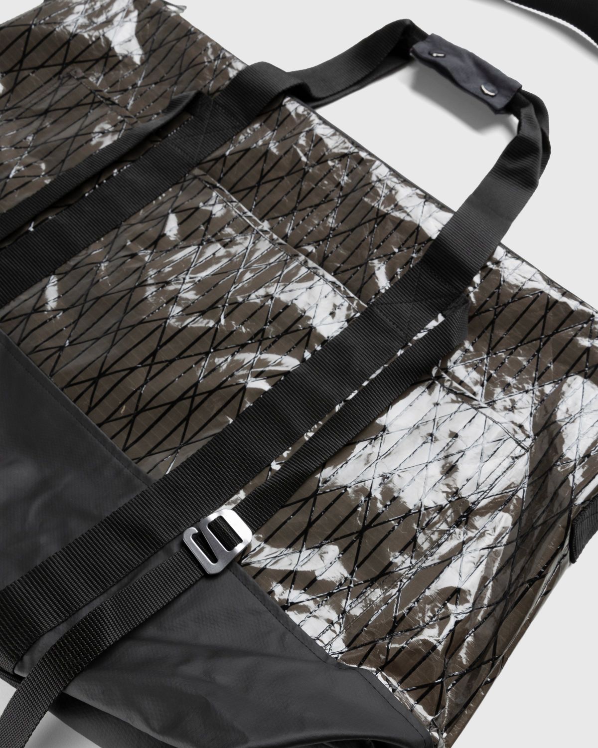 ROA – Nylon Tote Bag Black - Tote Bags - Black - Image 3