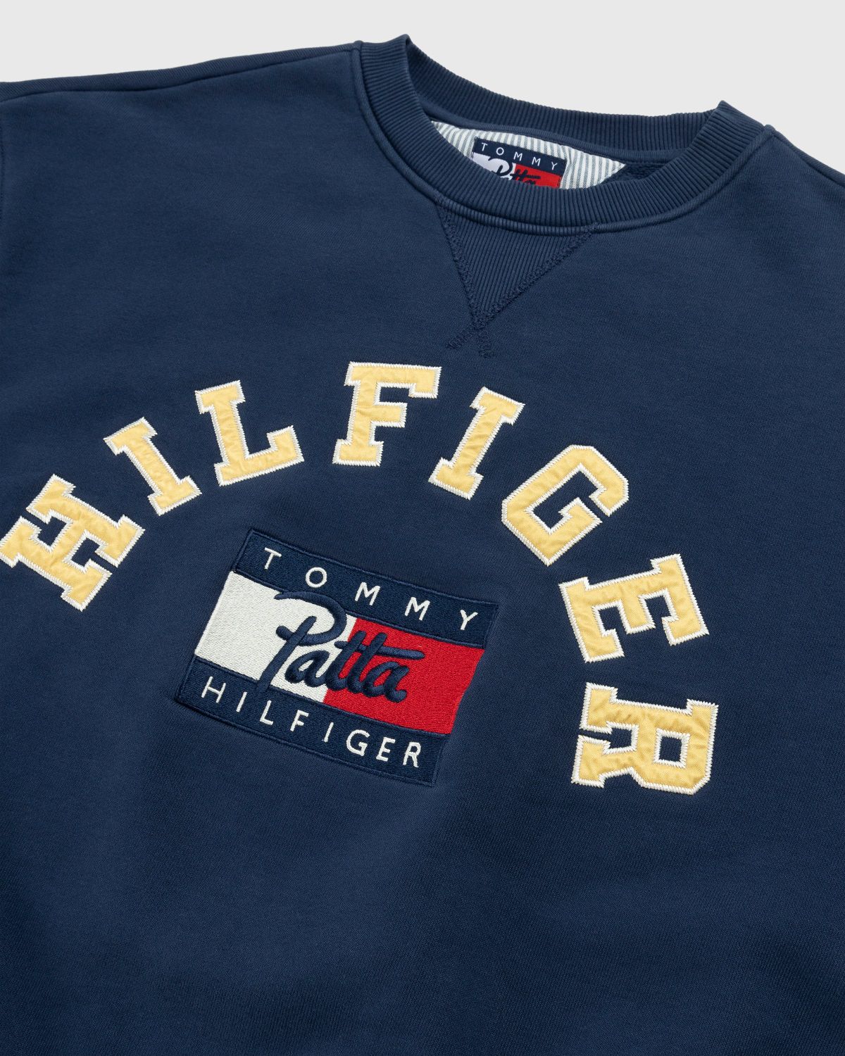 Patta x Tommy Hilfiger – Crewneck Sweatshirt Sport Navy | Highsnobiety Shop