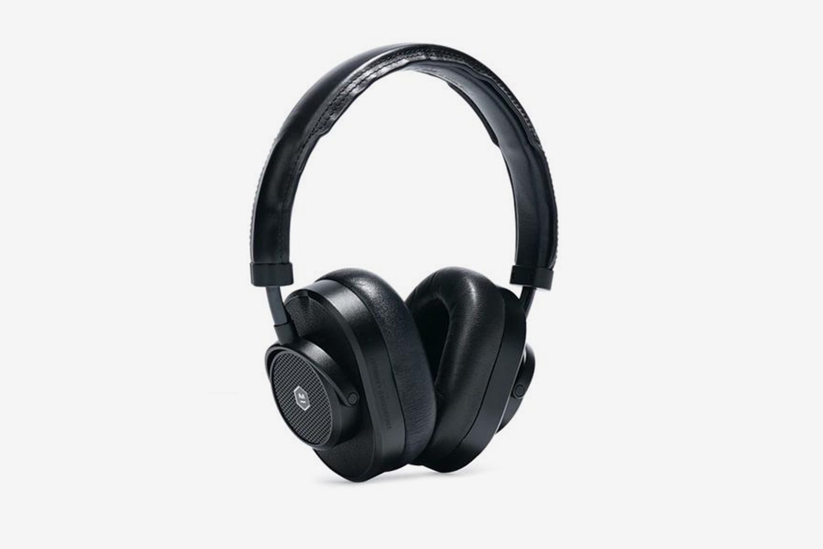 master-dynamic-engineered-garments-headphone-02