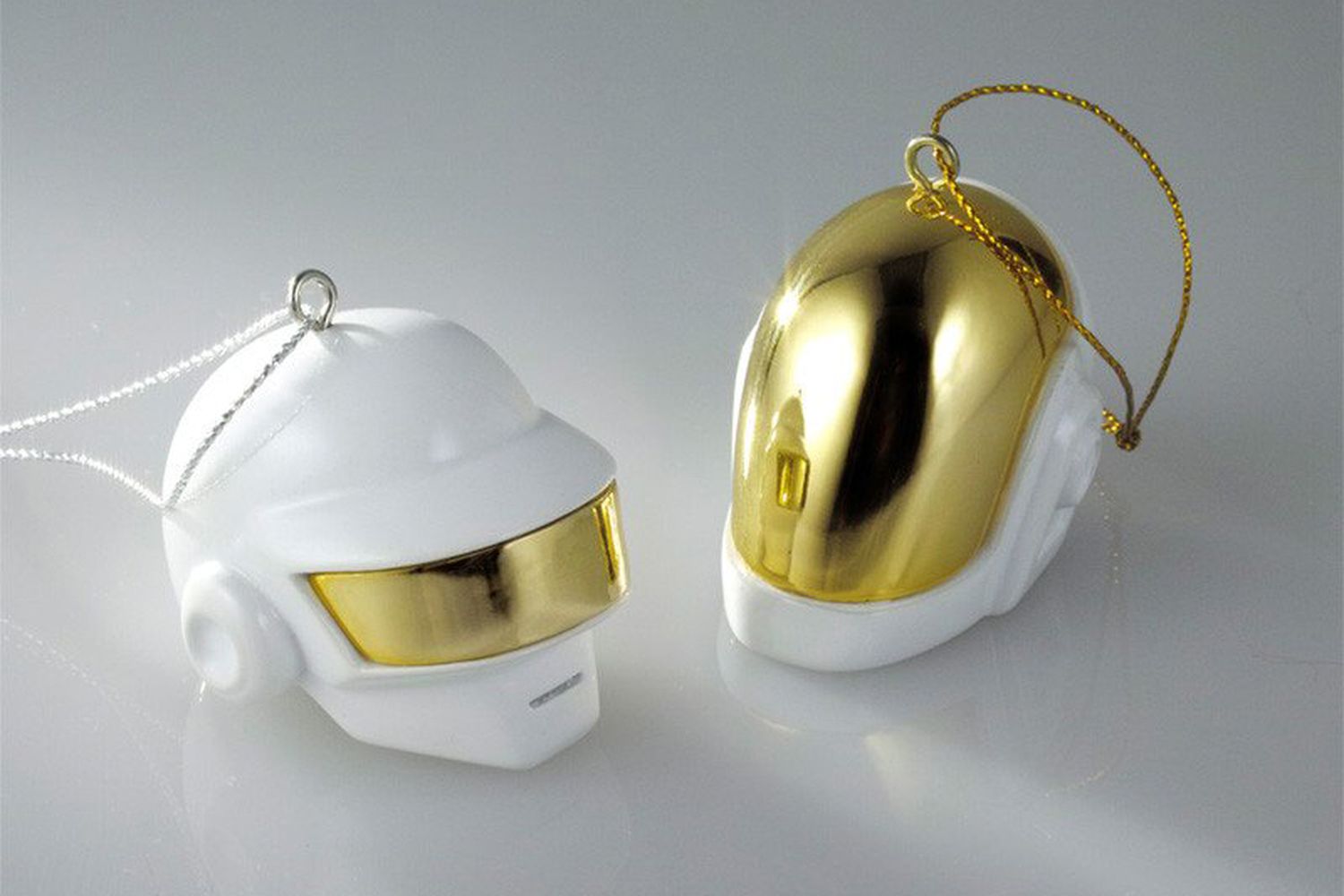 Robot Helmet Ornament Set