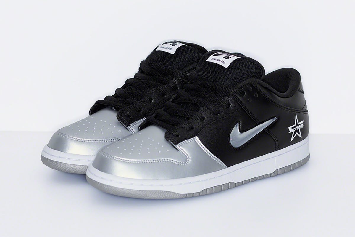 nike supreme shoes